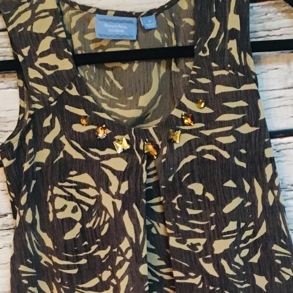 Vera Wang print dress.. Jeweled Neckline. Size: 4